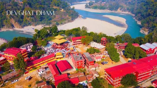 River confluence and pilgrimage buildings at Devghat in central Nepal